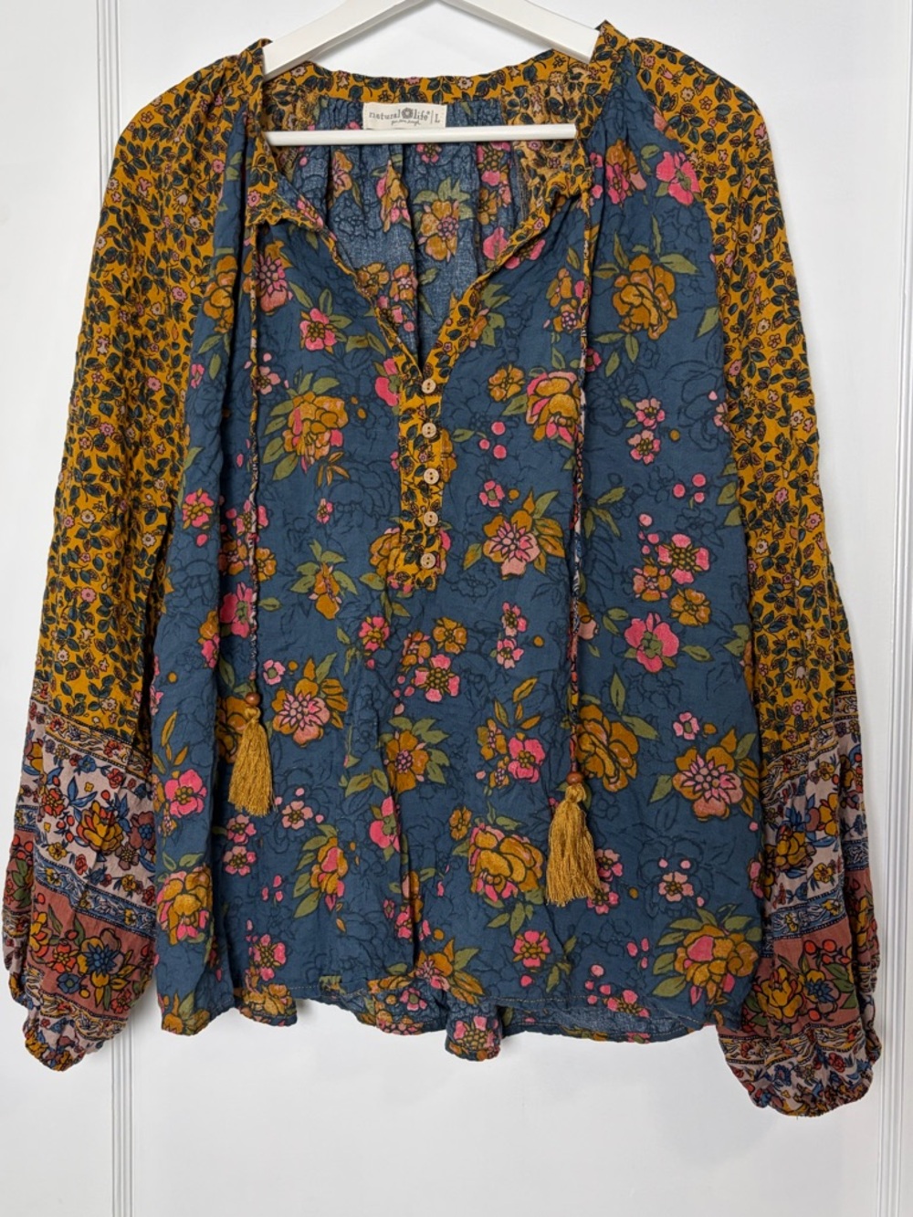 NATURAL LIFE blouse bohemian floral pattern and tassels - Picture 2 of 16